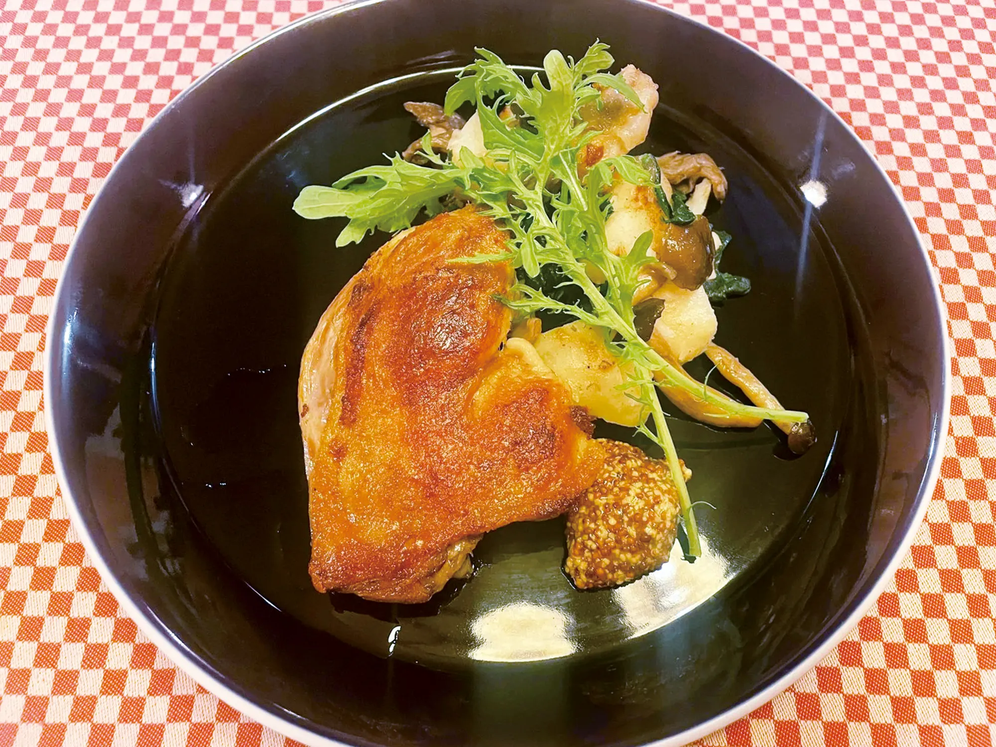 骨付き鴨モモ肉のコンフィ