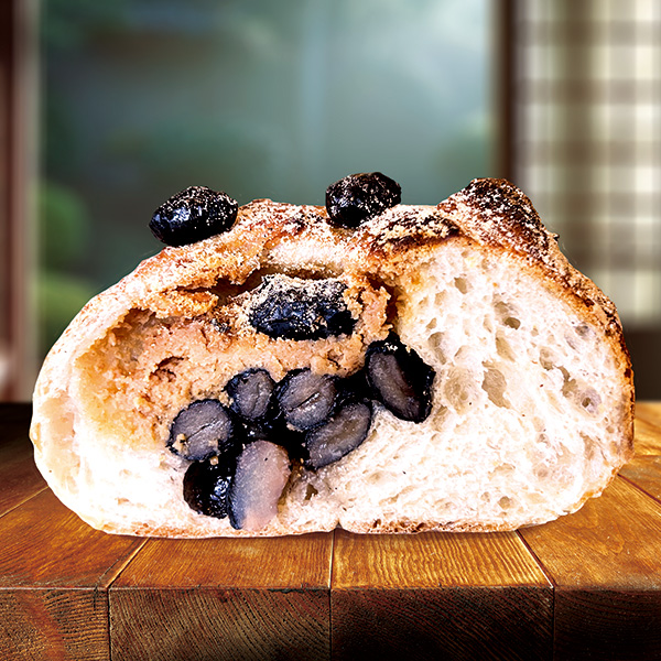 黒豆きな粉の石窯パン