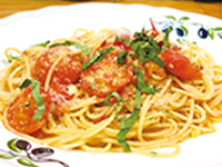 コク旨トマトとバジルのスパゲッティ